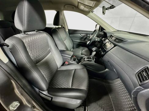 Used 2018 Nissan Rogue SV AWD/4WD image 27