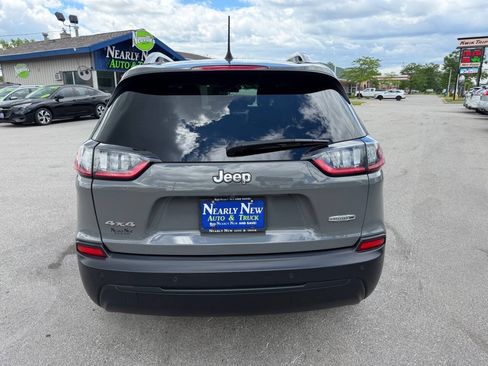 Used 2020 Jeep Cherokee Latitude Plus w/ Cold Weather Group AWD/4WD image 6