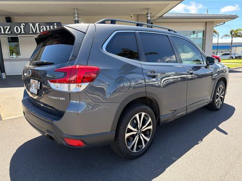 Used 2023 Subaru Forester Limited AWD/4WD image 3