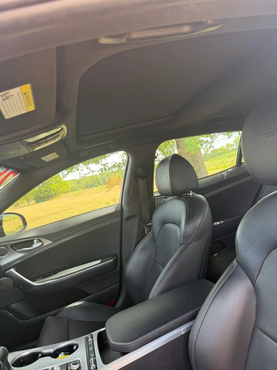 Used 2019 Kia Stinger GT1 AWD/4WD image 15