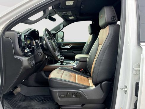 Used 2023 Chevrolet Silverado 1500 High Country w/ Technology Package image 20