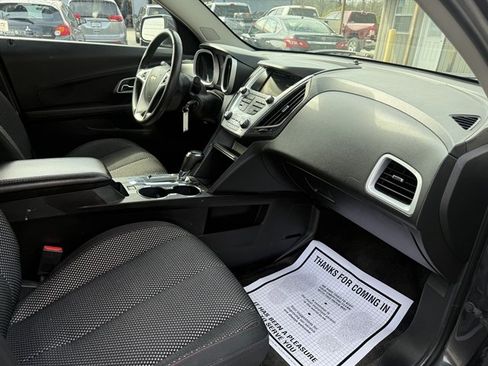 Used 2017 Chevrolet Equinox LT w/ Convenience Package FWD image 32