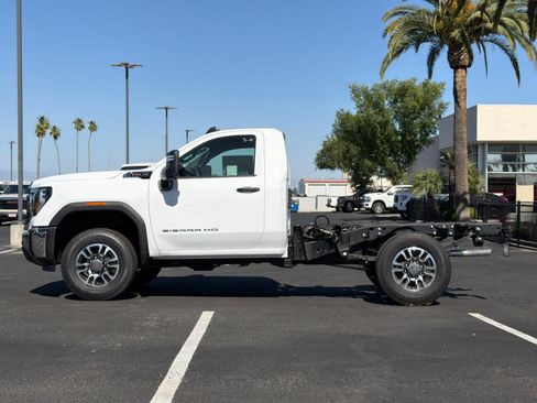 New 2026 GMC Sierra 3500 Pro w/ Convenience Package RWD image 7