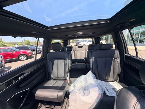 New 2026 Jeep Grand Wagoneer L Limited AWD/4WD image 33