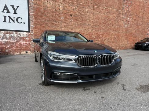 Used 2016 BMW 750i xDrive image 2