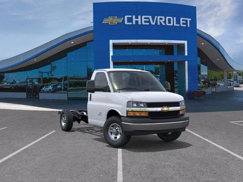 New 2026 Chevrolet Express 3500 w/ Power Convenience Package image 26