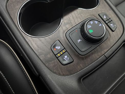 Used 2023 GMC Acadia Denali w/ Denali Ultimate Package image 56