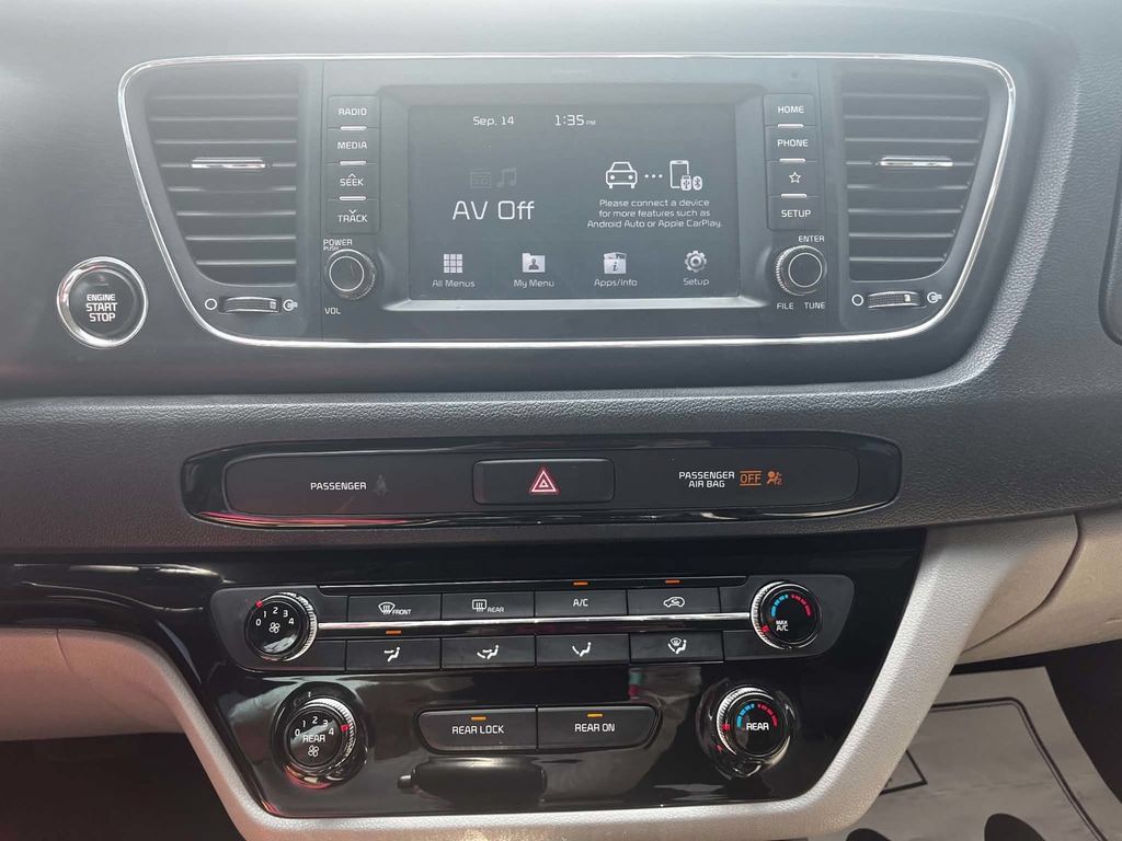 Used 2019 Kia Sedona EX w/ Paint Protection Package FWD image 13