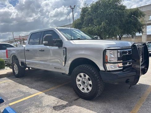 Used 2024 Ford F250 XLT w/ FX4 Off-Road Package AWD/4WD image 6