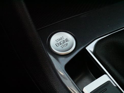 Certified 2024 Volkswagen Tiguan Wolfsburg Edition w/ Panoramic Sunroof Package AWD/4WD image 27