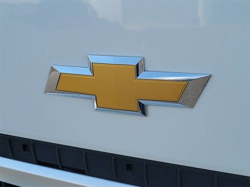 New 2024 Chevrolet Low Cab Forward image 19