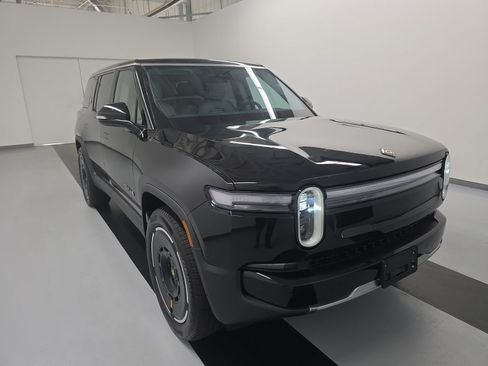 Used 2025 Rivian R1S Adventure Dual AWD/4WD image 7