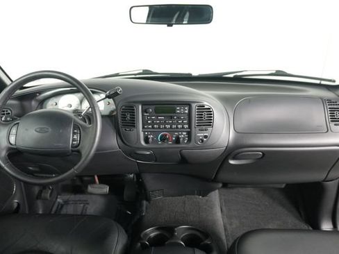 Used 2000 Ford F150 Harley-Davidson RWD image 8