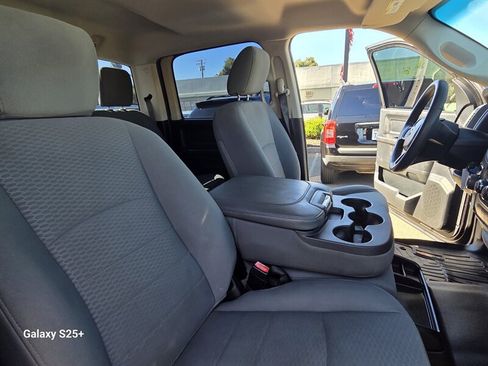 Used 2016 RAM 1500 Express RWD image 28