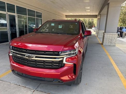 Used 2022 Chevrolet Suburban RST w/ Sport Performance Package image 1