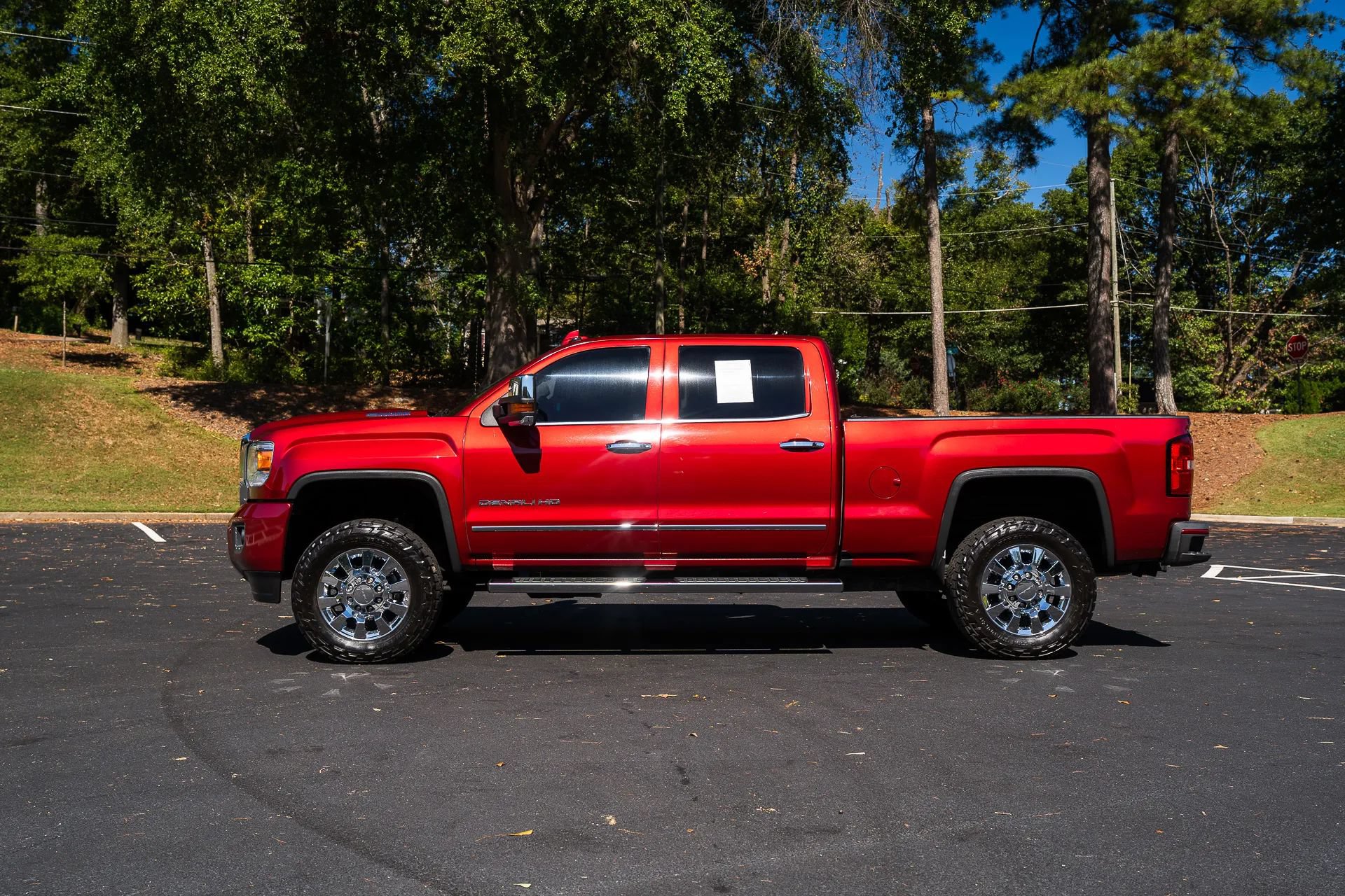 Used 2018 GMC Sierra 2500 Denali w/ Duramax Plus Package AWD/4WD image 4