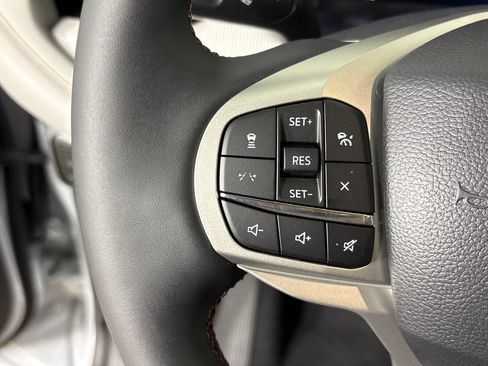 New 2026 Ford Explorer Active w/ Active Comfort Package RWD image 18