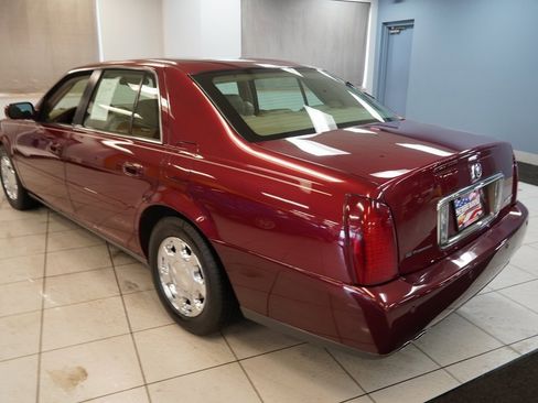 Used 2000 Cadillac De Ville Base 4D Sedan w/ Comfort/Convenience Pkg image 14