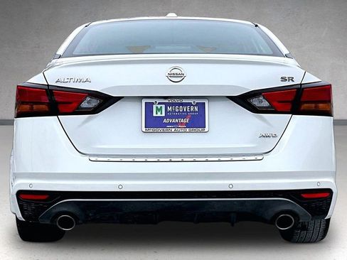 Used 2021 Nissan Altima 2.5 SR w/ SR Premium Package image 5