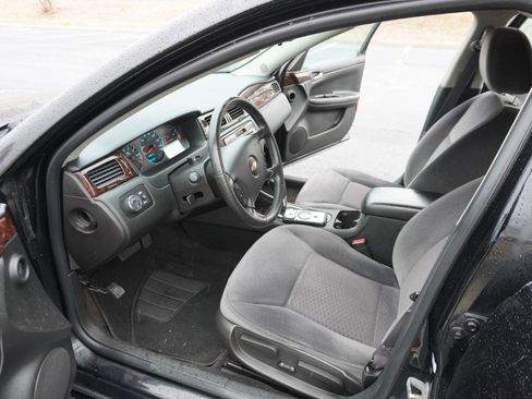 Used 2014 Chevrolet Impala LT w/ LT Sunroof Package image 23