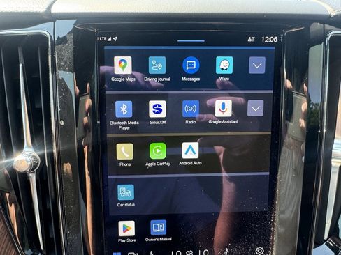 Used 2022 Volvo XC60 B6 Inscription w/ Advanced Package image 25