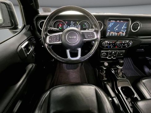 Used 2023 Jeep Wrangler Unlimited Sahara w/ Cold Weather Group AWD/4WD image 8