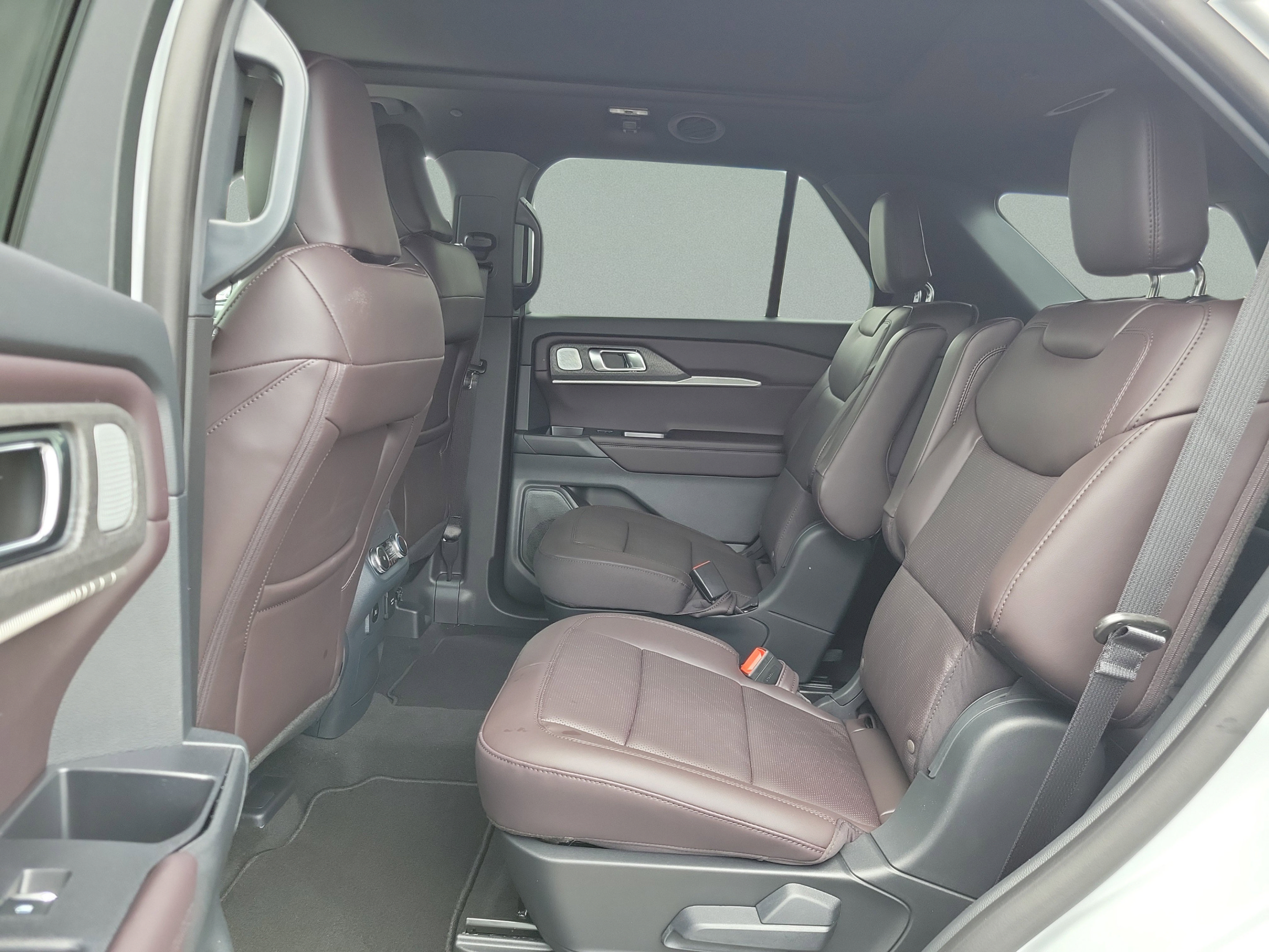 New 2026 Ford Explorer Platinum RWD image 12
