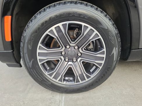 Used 2023 Jeep Wagoneer L Series II w/ Flexible Seating Group image 31