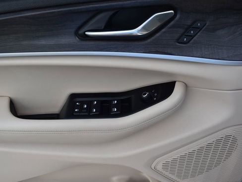 Used 2025 Jeep Grand Cherokee L Limited w/ Trailer Tow Package AWD/4WD image 19