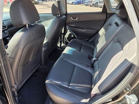 Used 2021 Hyundai Kona Limited image 9