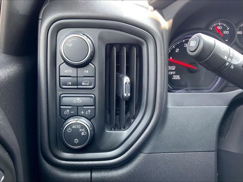 Used 2023 Chevrolet Silverado 1500 Custom AWD/4WD image 33
