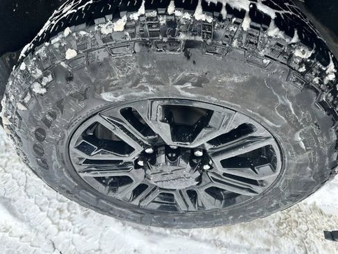 Used 2022 GMC Sierra 2500 Denali w/ Denali Ultimate Package image 17