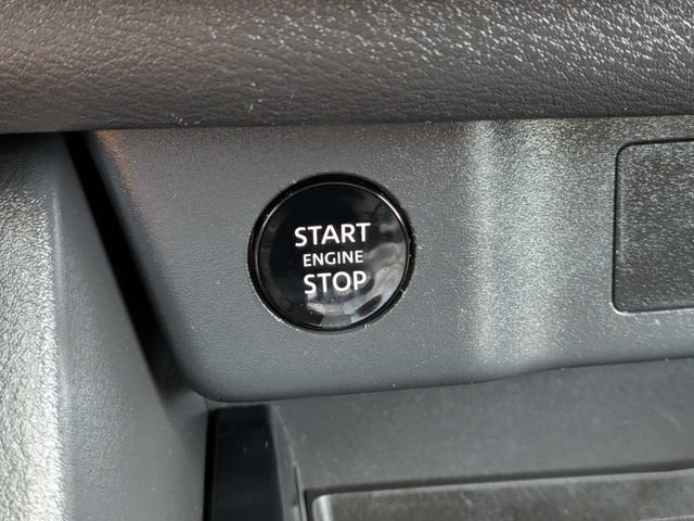 Used 2025 Nissan Rogue SV AWD/4WD image 31