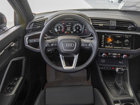 Certified 2025 Audi Q3 2.0T Premium w/ Convenience Package image 21