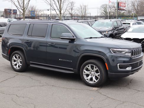 Used 2022 Jeep Wagoneer Series I w/ Premium Group I image 2