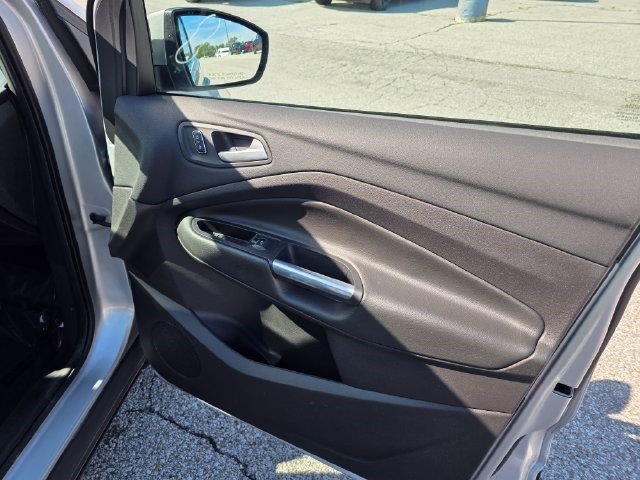 Used 2016 Ford Escape Titanium w/ Equipment Group 301A FWD image 16