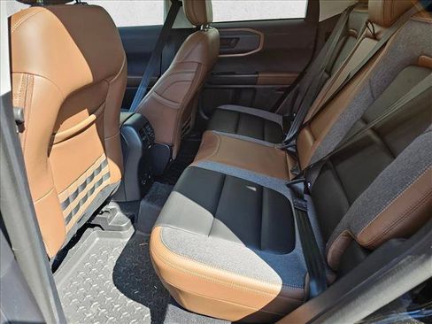 Used 2024 Ford Bronco Sport Outer Banks w/ Tech Package AWD/4WD image 17