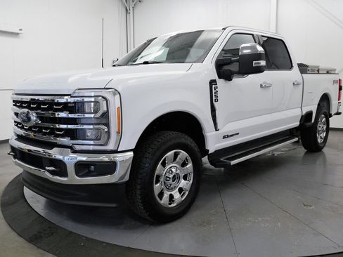 Used 2023 Ford F250 Lariat w/ Chrome Package AWD/4WD image 3
