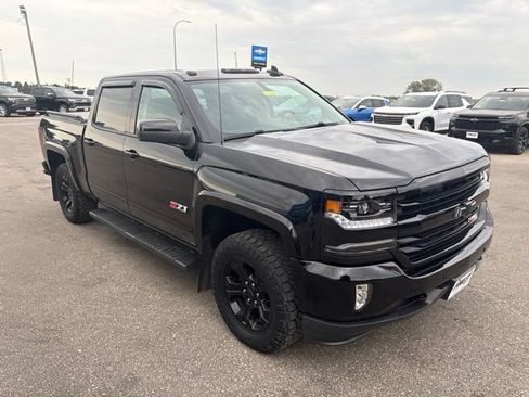 Used 2018 Chevrolet Silverado 1500 LTZ Z71 w/ LTZ Plus Package AWD/4WD image 4