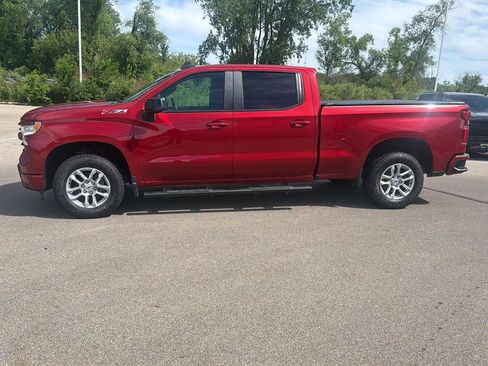 Used 2023 Chevrolet Silverado 1500 RST AWD/4WD image 2