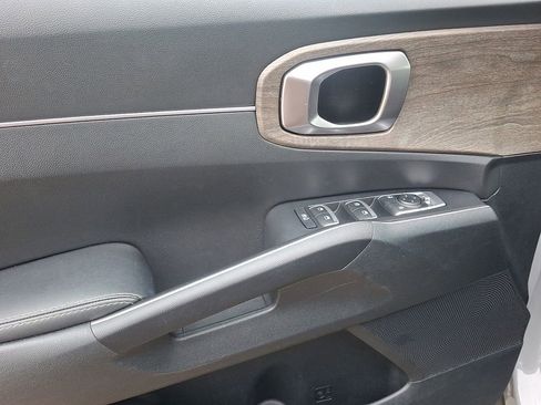 Used 2023 Kia Sorento S w/ Panoramic Sunroof Package image 13