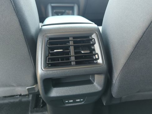 Certified 2025 Volkswagen Tiguan S image 29