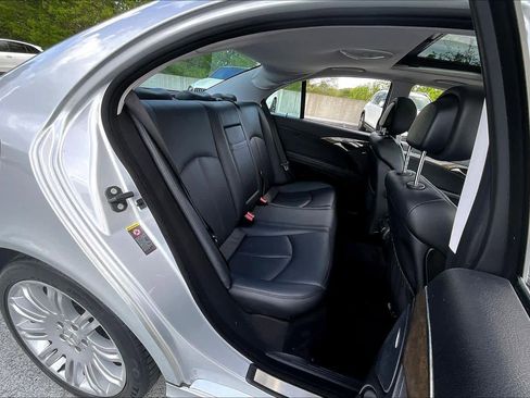 Used 2007 Mercedes-Benz E 350 4MATIC Sedan image 19