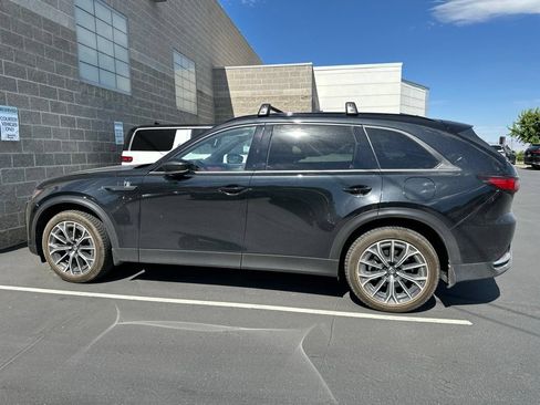 Certified 2025 MAZDA CX-70 Plug-In Hybrid w/ Premium Plus AWD/4WD image 6
