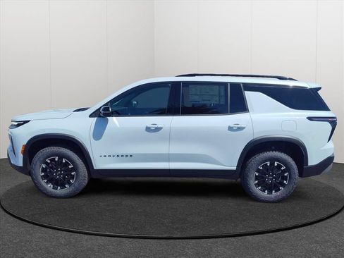 New 2026 Chevrolet Traverse Z71 w/ LPO, Floor Liner Package AWD/4WD image 2