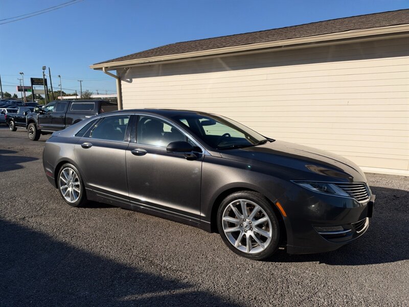 Used 2016 Lincoln MKZ w/ Equipment Group 300A Reserve FWD image 2