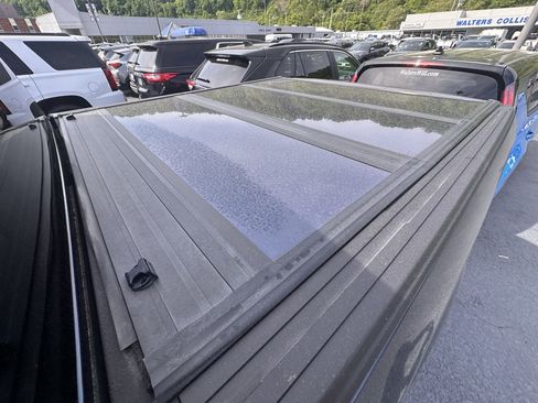 Used 2018 Ford F150 XLT w/ Equipment Group 302A Luxury AWD/4WD image 12