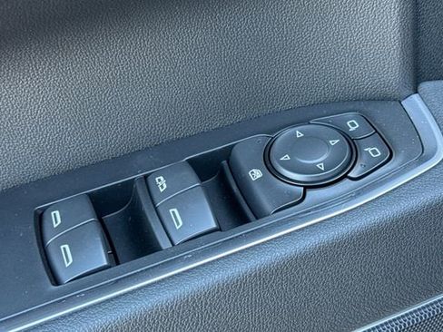 New 2026 GMC Sierra 1500 SLE w/ Preferred Package image 12