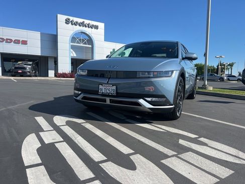 Used 2024 Hyundai Ioniq 5 SEL image 3