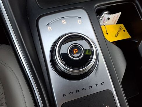 Used 2023 Kia Sorento EX image 23